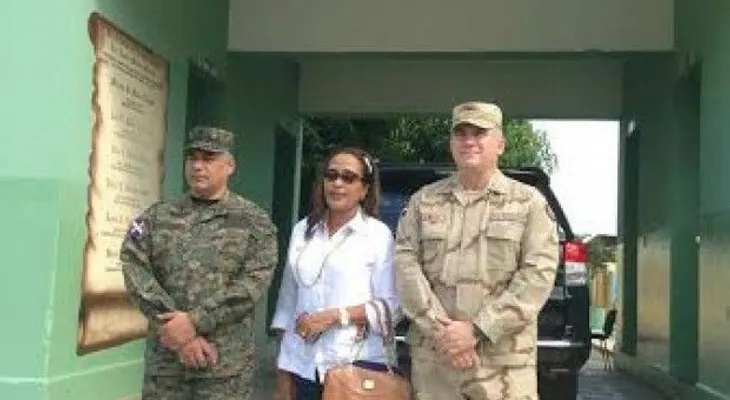 Embajadora de Haití supervisan proceso de repatriaciones en la frontera