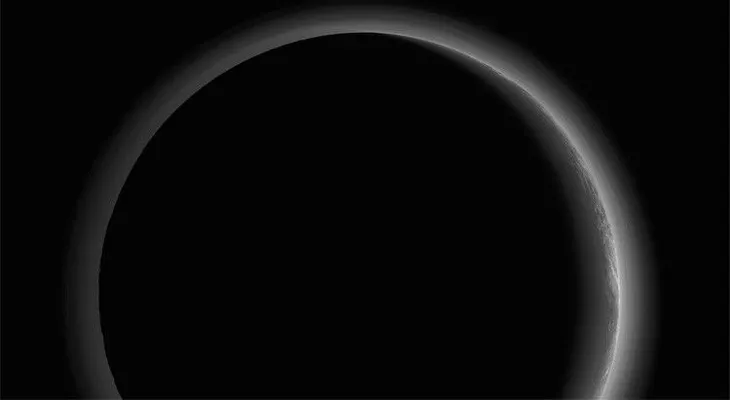 La NASA revela los secretos de la zona crepuscular de Plutón