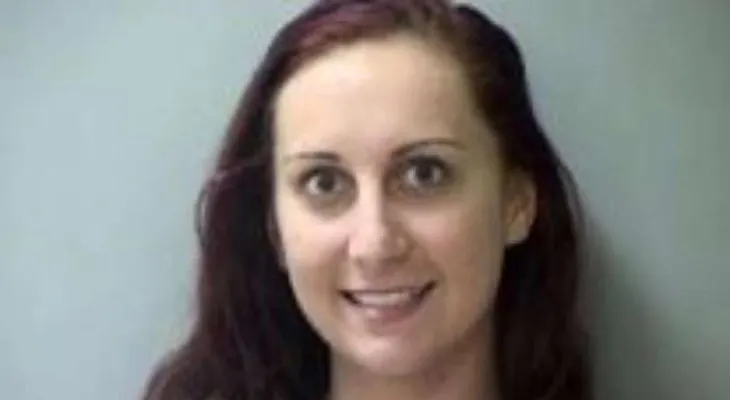 Arrestan una mujer identificada como Brittany Carter, acusada de violar y robar a un taxista