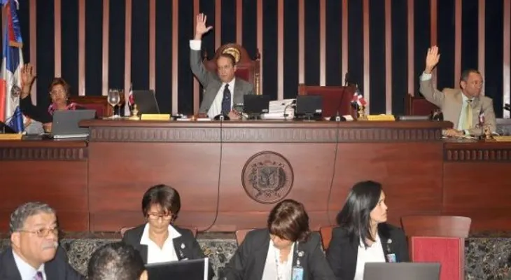 Senado aprueba modificación CP que castiga el sicariato y el uso de ''acido del diáblo''