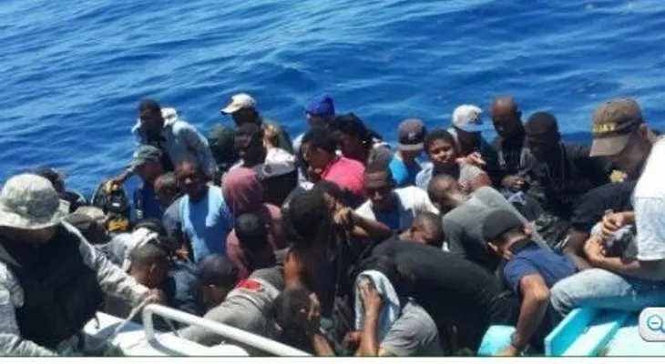 Armada detiene 13 cubanos y 7 dominicanos se iban a Puerto Rico