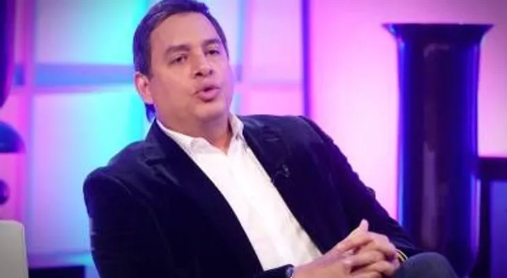 Daniel Sarcos anuncia su salida de Telemundo; iniciará proyecto con la Lotería Nacional Dominicana