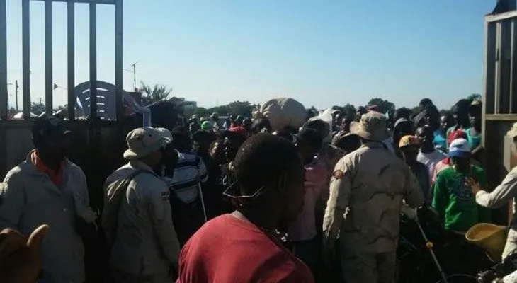 Autoridades cierran puerta fronteriza para evitar ingreso de haitianos ilegales