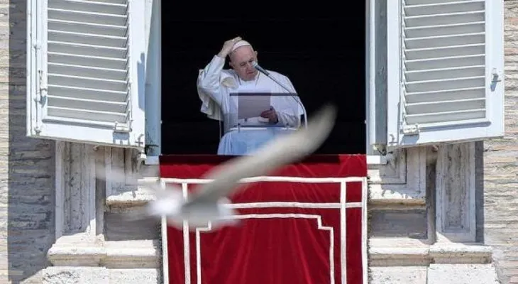El papa anima a los jóvenes a prestar atención a los ancianos en la pandemia