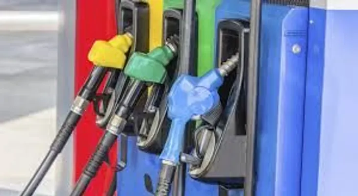 Aumentan precios GLP y el gasoil óptimo; mantienen inalterable otros combustibles; protestan frente al Ministerio