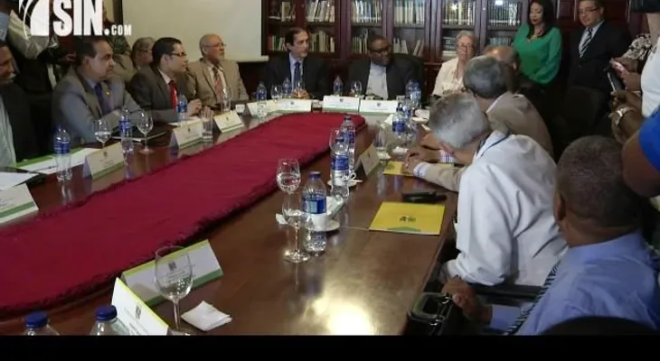 Médicos y Gobierno retomarán diálogo