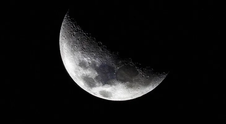 Exfuncionario de la NASA promete revelar un "oscuro secreto" sobre la Luna