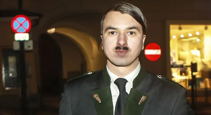 Arrestan en Austria al "doble" de Adolf Hitler