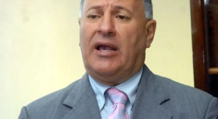 Someten alcalde de Santiago por tala árboles