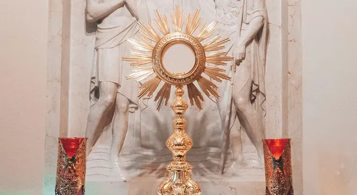 El Corpus Christi es una fiesta de origen medieval, donde la Iglesia celebra la Eucaristía, para aumentar la fe de los creyentes en Jesucristo. Su historia