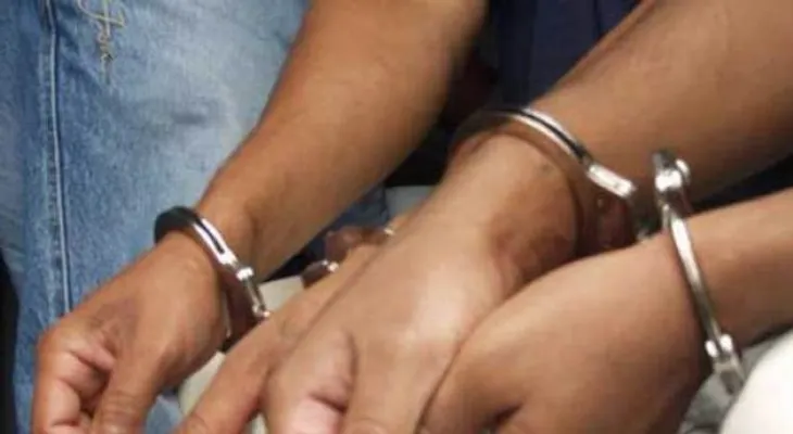 Apresan a 2 hombres y 2 hombres prófugos acusados de diferentes delitos