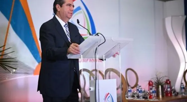 Ministro Turismo afirma Dominicana terminará este año con crecimiento turístico de un diez por ciento