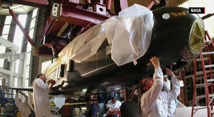 Misterioso avión espacial de la Fuerza Aérea aterriza con un estruendo en Florida