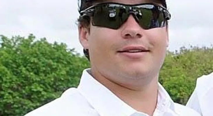 Riley y Vitienes lograron 69 golpes en la primera ronda de los XLVII Campeonatos Nacionales de FEDOGOLF 
