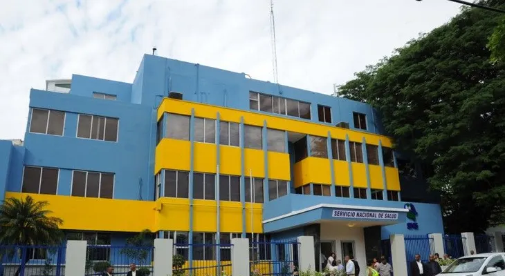 Servicio Nacional de Salud incorpora 300 médicos pasantes a los hospitales a nivel nacional