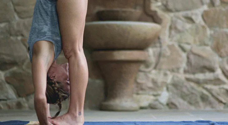 Reduce la obesidad con esta posición de yoga