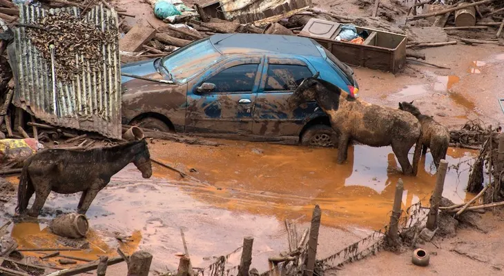 Brasil: sigue búsqueda de desaparecidos por ruptura de represas de residuos mineros en Minas Gerais