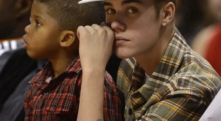 Justin Bieber " Mi mamá me da drogas"