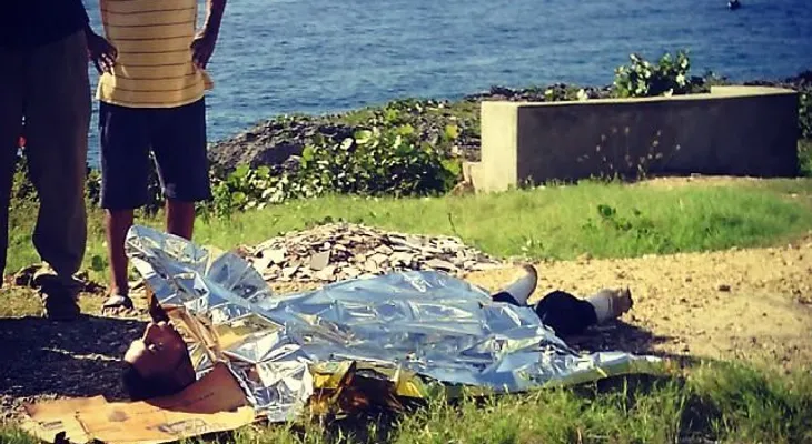 Un hombre se lanza al Mar Caribe en la 30 de Mayo