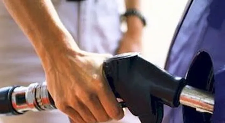 Precios de combustibles aumentan entre RD$2.00 y RD$2.40