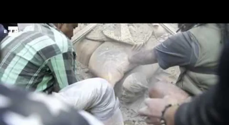 1,394 los fallecidos en Nepal: El mayor terremoto ocurrido en el mundo (Video) 