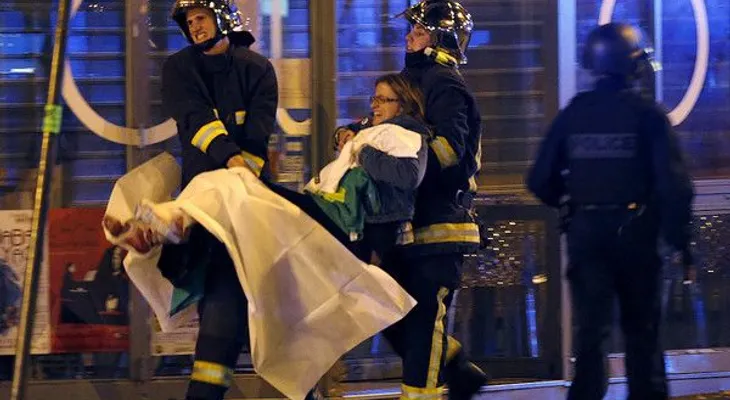 Imágenes espeluznantes de la larga noche de terror en París
