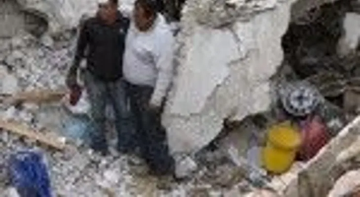 Van 87 muertos por derrumbe en Guatemala, reanudan labores de rescate