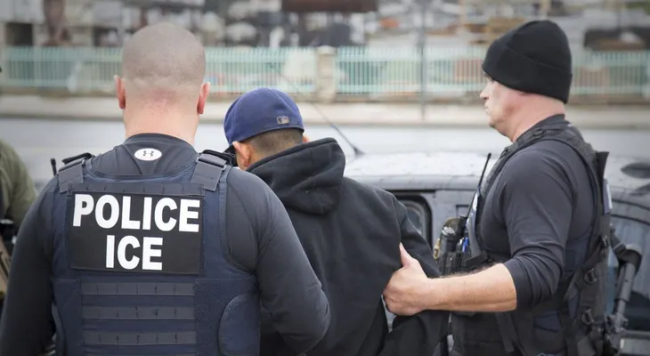 Donald Trump ordena acelerar deportaciones y contratar a 15.000 nuevos agentes de inmigración