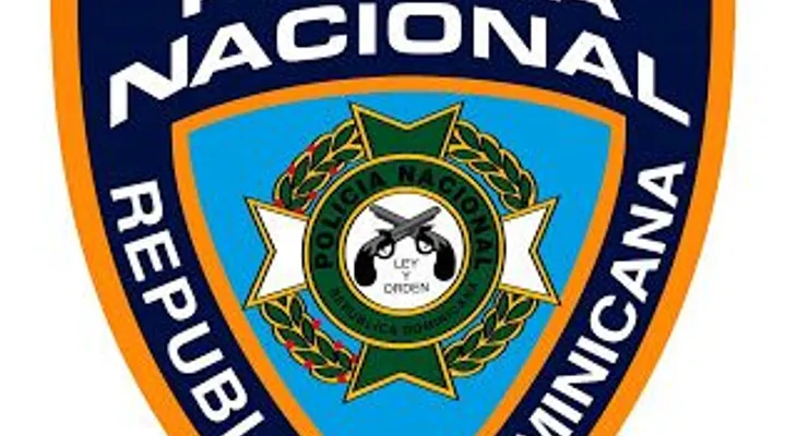 Jefe PN abandona misa y convoca rueda de prensa