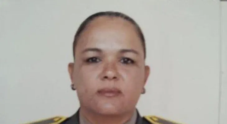 Asesinan agente AMET, Mercedes Torres Báez, en Villa Mella; le quitan arma de reglamento