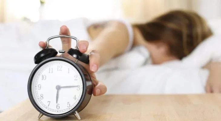 ¿Por qué dormir seis horas es tan malo como no dormir?