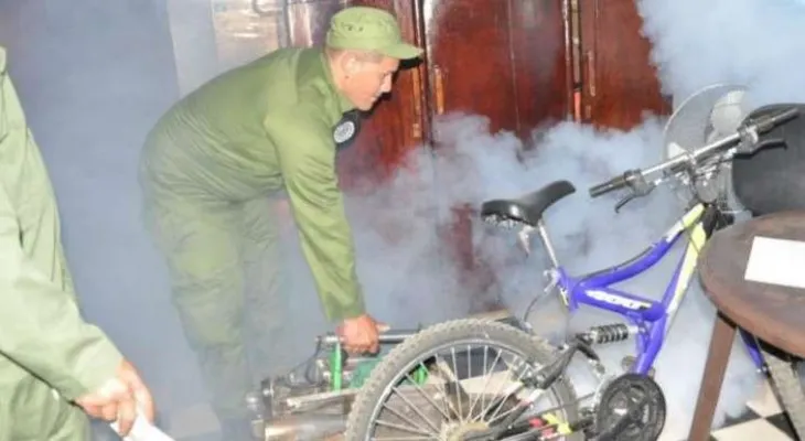 Raúl Castro moviliza a 9.000 militares para combatir al mosquito del zika