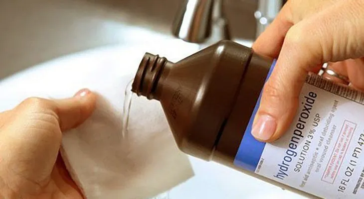 5 increíbles usos del agua oxigenada