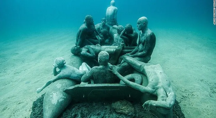 Primer museo bajo el agua de Europa abre en la isla española de Lanzarote