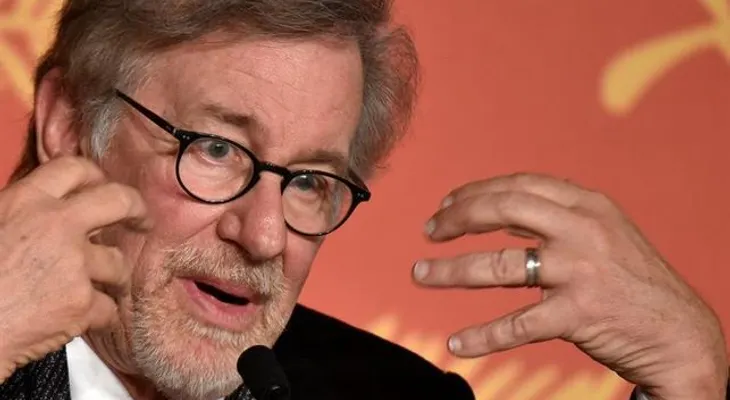 Spielberg y Stephen Hawking colaboran en un proyecto artístico para niños