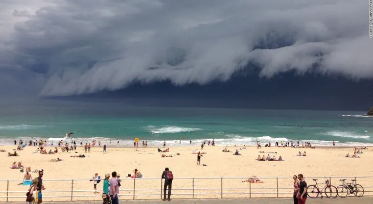 Espectacular formación de nubes sobre Sydney