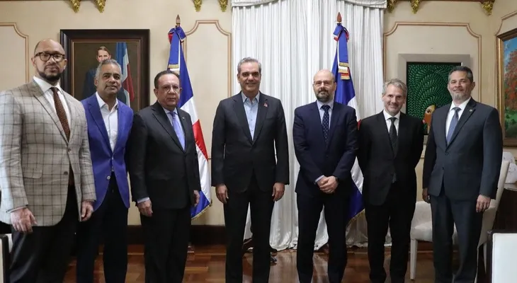 Nuevo jefe misión FMI visita al presidente de la República Luis Abinader