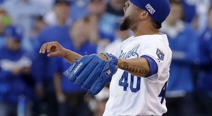 El dominicano Kelvin Herrera pacta con Reales por US$4,15 millones 