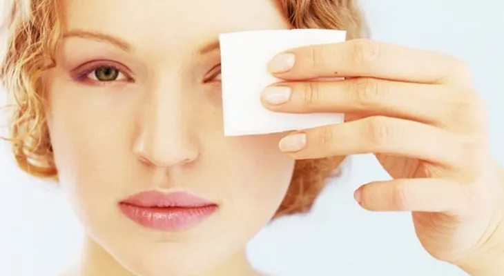 9 razones para no usar toallitas desmaquillantes