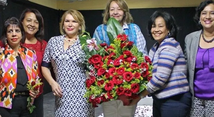 UNICARIBE homenajea a las madres en su Día