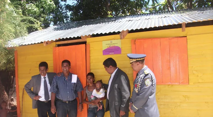Inauguran viviendas construidas en sector Camboya.