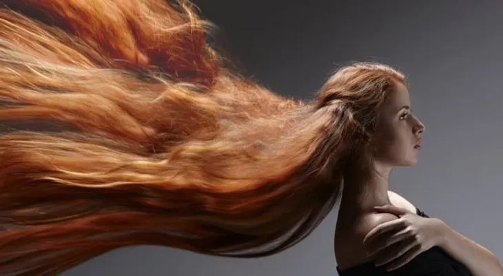 El extraño caso de una mujer con síndrome de Rapunzel que le sacaron bola gigante de pelo del estómago
