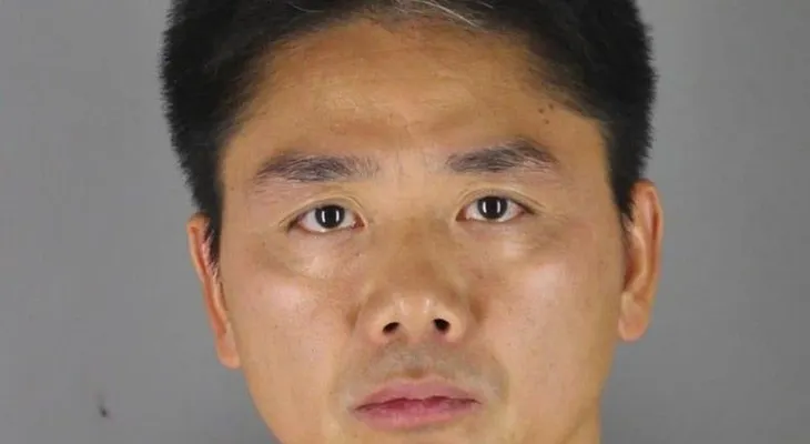 Ejecutan en China a un magnate por abusar sexualmente de 25 niñas