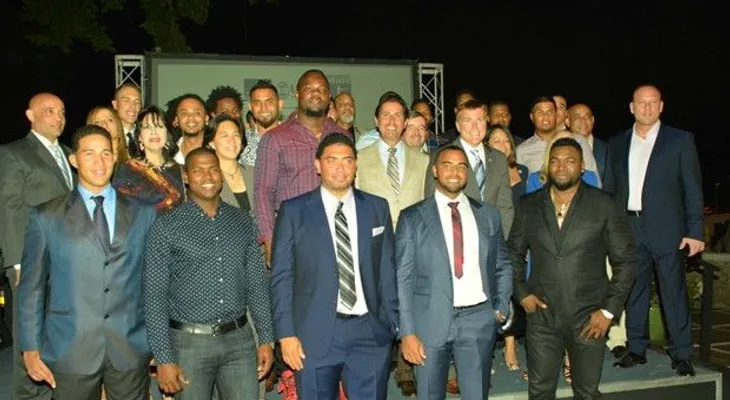 Lanzan "El Béisbol está Contigo"