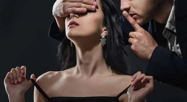Cucharita renovada, cara a cara y misionero invertido; posiciones ideales para tener sexo silencioso