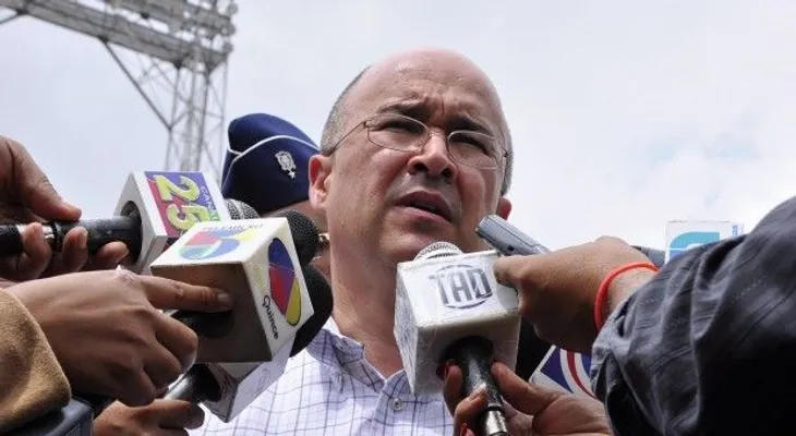 Domínguez Brito dice el narcotráfico soborna jueces, fiscales, PN y la DNCD