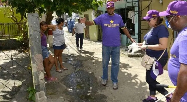Candidata a diputada realiza operativo médico en La Yuca