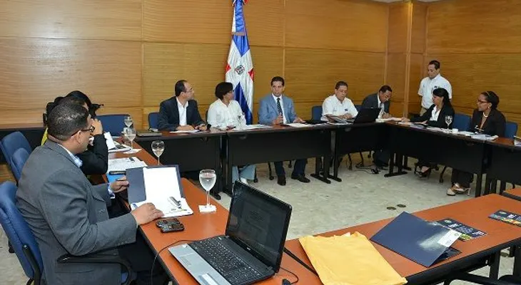  RD coordina control de armas con Centroamérica