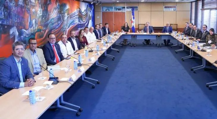 Valdez Albizu destaca importancia sector construcción para el desarrollo de RD; dice economía que no construye no avanza