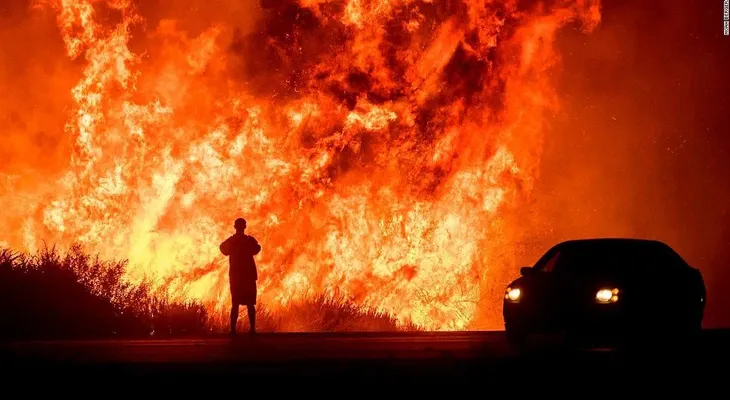 Unas 65 mil hectáreas han sido devastada en California por 6 grandes incendios 